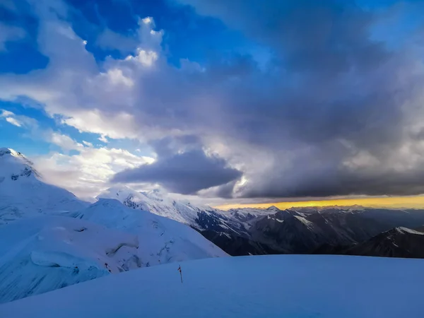 Vista Del Pico Pared Mármol Durante Amanecer Tian Shan Kazajstán — Foto de Stock