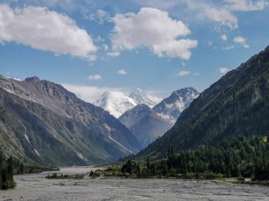 Mermer Duvar Zirvesi, Tian Shan, Kazakistan
