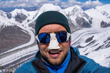 Khan Tengri zirvesi Tian Shan Kazakistan