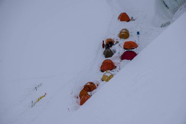 Khan Tengri zirvesi Tian Shan Kazakistan
