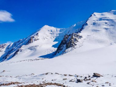 Alatau dağlarının manzarası, Tian Shan, Kazakistan