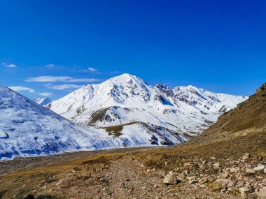 Alatau dağlarının manzarası, Tian Shan, Kazakistan