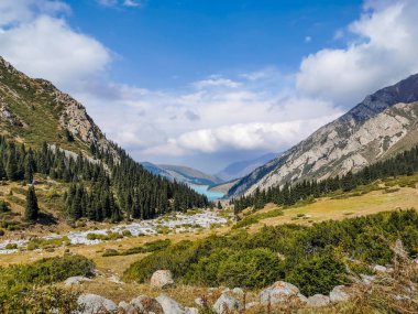 Alatau dağlarının manzarası, Tian Shan, Kazakistan