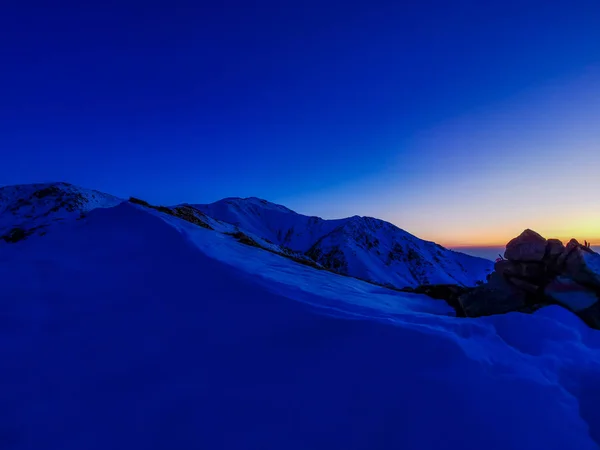 Γραφική Θέα Των Βουνών Alatau Κατά Την Ανατολή Tian Shan — Φωτογραφία Αρχείου