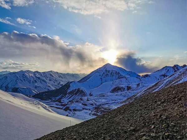 Alatau Dağlarının Manzarası Tian Shan Kazakistan — Stok fotoğraf