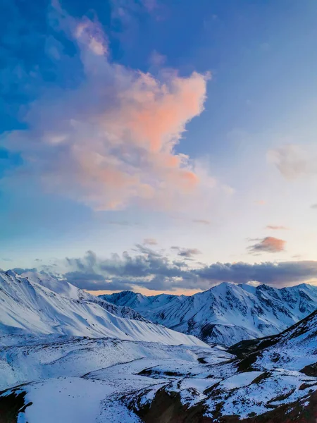 Alatau Dağlarının Manzarası Tian Shan Kazakistan — Stok fotoğraf