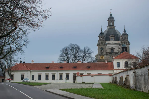 Över Pazaislis Kloster Kyrka Molnigt Höstdag Kaunas Litauen — Stockfoto