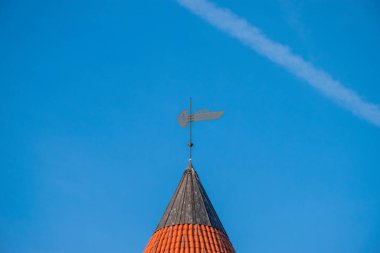 Kaunas Kalesi tarihi merkezde. Litvanya, Baltık Devletlerinde sıcak kış.
