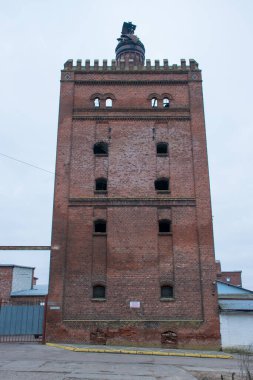 Sonbahar mevsiminde antik bina manzarası, seyahat konsepti