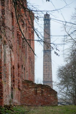 Sonbahar mevsiminde antik bina manzarası, seyahat konsepti