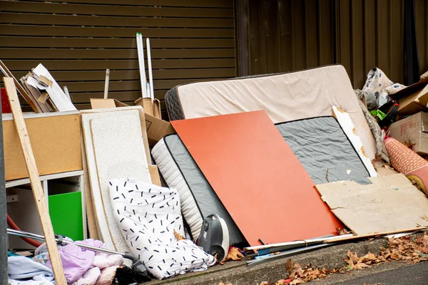 Household Miscellaneous Rubbish Items Put Curbside Council Waste Collection — Stock Photo, Image