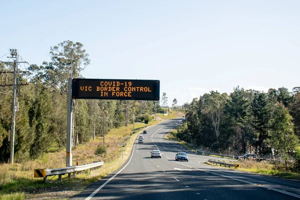 Pacific Highway Australien 2020 Digital Vägskylt Vid Pacivif Highway Covid — Stockfoto