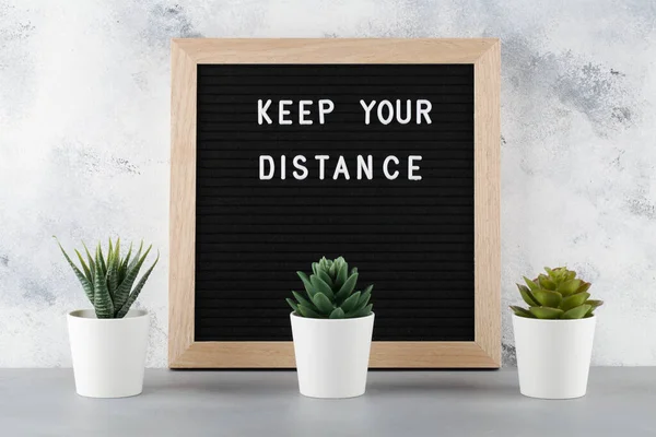 Keep Your Distance Warning Sign — Stock Photo, Image