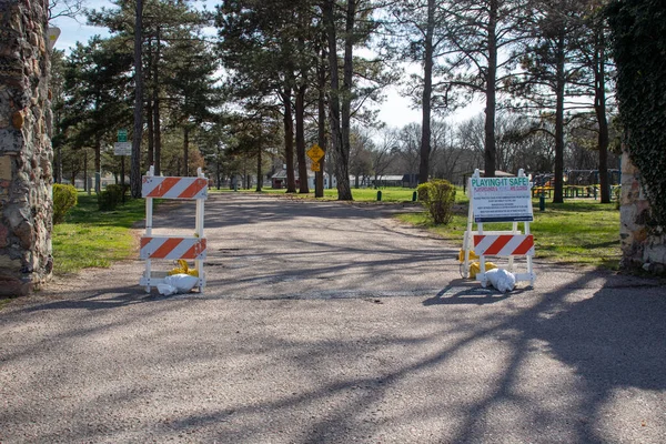 Stolley Park Çocukları Krallığı Grand Island Nebraska, Covid-19 'a Bağlandı