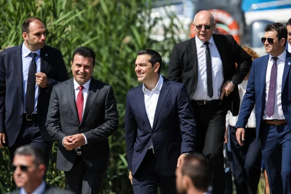 Prespes Řecko Června 2018 Řecký Premiér Alexis Tsipras Jeho Makedonský — Stock fotografie