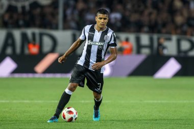 Thessaloniki, Yunanistan - 24 Temmuz 2018: Oyuncu, Paok Leo Matos eylem Uefa Şampiyonlar Ligi ikinci ön eleme turu sırasında 1 Paok rakip Basel maçı Toumba Stadı'nda oynanan