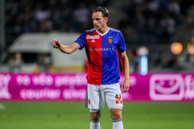 Thessaloniki, Yunanistan - 24 Temmuz 2018: Oyuncu, Basel Luca Zuffi eylem Uefa Şampiyonlar Ligi ikinci ön eleme turu sırasında 1 Paok rakip Basel maçı Toumba Stadı'nda oynanan