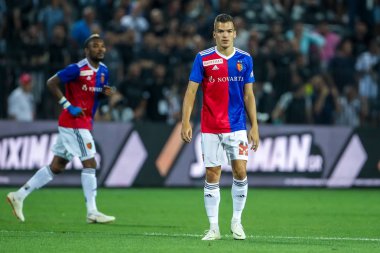 Thessaloniki, Yunanistan - 24 Temmuz 2018: Oyuncu, Basel Kevin Bua eylem Uefa Şampiyonlar Ligi ikinci ön eleme turu sırasında 1 Paok rakip Basel maçı Toumba Stadı'nda oynanan