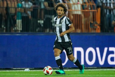 Thessaloniki, Yunanistan - 24 Temmuz 2018: Basel oyuncu eylem Uefa Şampiyonlar Ligi ikinci ön eleme turu sırasında 1 Paok rakip Basel maçı Toumba Stadı'nda oynanan