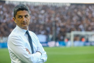 Thessaloniki, Yunanistan - 24 Temmuz 2018: Paok Razvan Lucescu Teknik Direktörü Uefa Şampiyonlar Ligi ikinci ön eleme turu sırasında 1 Paok rakip Basel maçı Toumba Stadı'nda oynanan