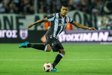 Thessaloniki, Yunanistan - 24 Temmuz 2018: Oyuncu, Paok Leo Matos eylem Uefa Şampiyonlar Ligi ikinci ön eleme turu sırasında 1 Paok rakip Basel maçı Toumba Stadı'nda oynanan