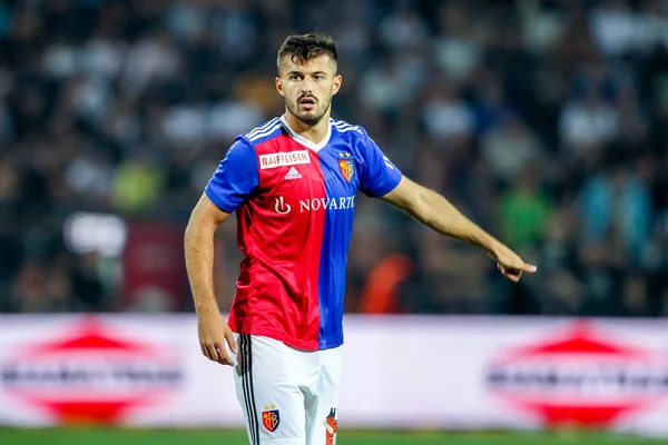 Thessaloniki, Yunanistan - 24 Temmuz 2018: Oyuncu, Basel Albian Ajeti eylem Uefa Şampiyonlar Ligi ikinci ön eleme turu sırasında 1 Paok rakip Basel maçı Toumba Stadı'nda oynanan