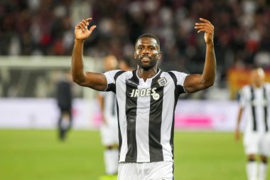 Basel, İsviçre - 1 Ağustos 2018: Oyuncu, Paok Fernando Varela eylem Paok rakip arasındaki Uefa Şampiyonlar Ligi maç sırasında Basel St. Jakob-Park Stadı'nda oynanan