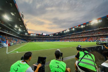 Basel, İsviçre - 1 Ağustos 2018: St. Jakob-Park Stadyumu tam Paok rakip Basel arasında Uefa Şampiyonlar Ligi maç iç görünüm 