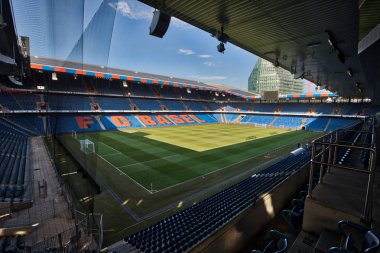 Basel, İsviçre - 31 Temmuz 2018: Paok rakip Basel arasında Uefa Şampiyonlar Ligi maç önce boş St. Jakob-Park Stadyumu, iç görünümü 
