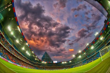 Basel, İsviçre - 1 Ağustos 2018: St. Jakob-Park Stadyumu tam Paok rakip Basel arasında Uefa Şampiyonlar Ligi maç iç görünüm 