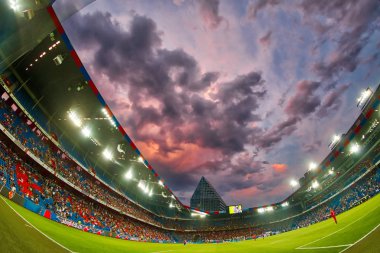 Basel, İsviçre - 1 Ağustos 2018: St. Jakob-Park Stadyumu tam Paok rakip Basel arasında Uefa Şampiyonlar Ligi maç iç görünüm 