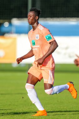 Horst, Hollanda - 29 Haziran 2018: Oyuncu, Rsc Anderlecht Albert Sambi Lokonga dostluk maçı Rsc Anderlecht Rakip Paok sporda sırasında eylem park spor Swolgen Tienray 