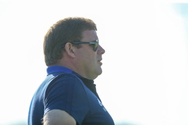 Horst, Hollanda - 29 Haziran 2018: Rsc Anderlecht Hein Vanhaezebrouck koç eylem sırasında dostu maç Rsc Anderlecht Rakip Paok Sport Park spor Swolgen Tienray 