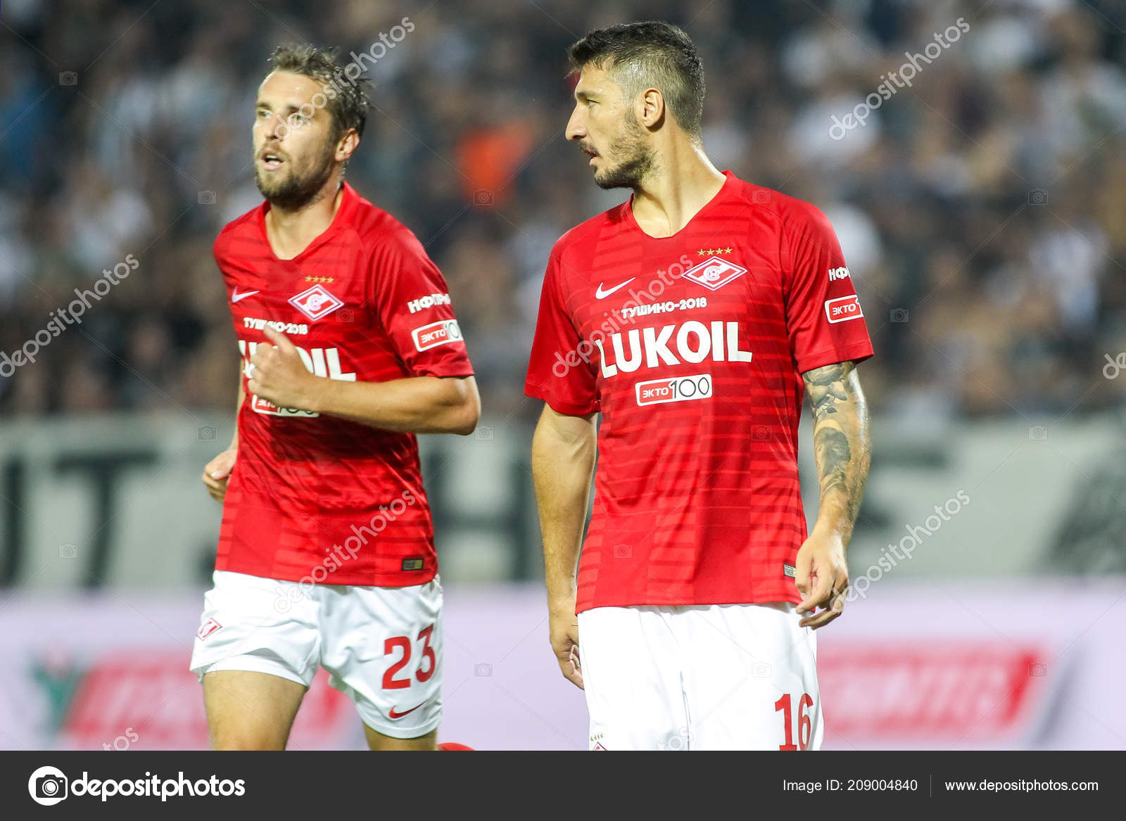 テッサロニキ ギリシャ 18 プレーヤーのスパルタク ドミトリ コムバロフ Paok Toumba スタジアムで スパルタク ストックエディトリアル用写真 C Vverve