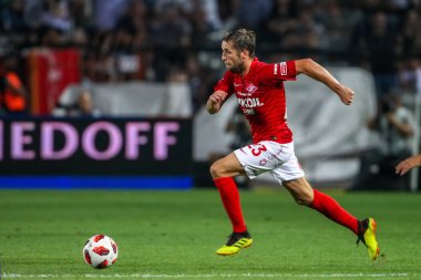 Thessaloniki, Yunanistan - 8 Ağustos 2018: Oyuncu, Spartak Dmitri Kombarov Uefa Şampiyonlar Ligi üçüncü, Paok rakip Spartak Moskova Toumba Stadyumu'nda arasında ön eleme turu sırasında eylem