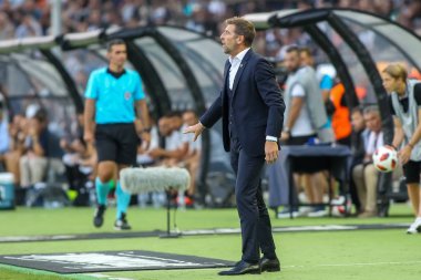Thessaloniki, Yunanistan - 8 Ağustos 2018: Uefa Şampiyonlar Ligi üçüncü, Paok rakip Spartak Moskova Toumba Stadyumu'nda arasında ön eleme turu sırasında teknik direktörü Spartak Massimo Carrera