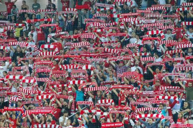 Moskova, Rusya - 14 Ağustos 2018: Uefa Şampiyonlar Ligi üçüncü, Fc Spartak Moskova Rakip Paok Otkritie Arena arasında ön eleme turu sırasında onların takım için kutluyor Spartak hayranları