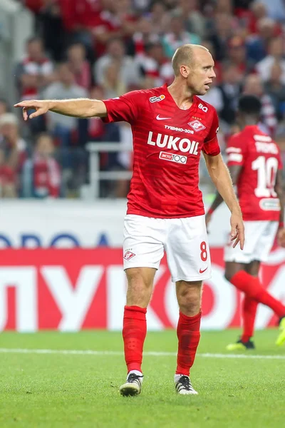 Moskova, Rusya - 14 Ağustos 2018: Oyuncu, Spartak Denis Glushakov Uefa Şampiyonlar Ligi üçüncü, Fc Spartak Moskova Rakip Paok Otkritie Arena arasında ön eleme turu sırasında eylem