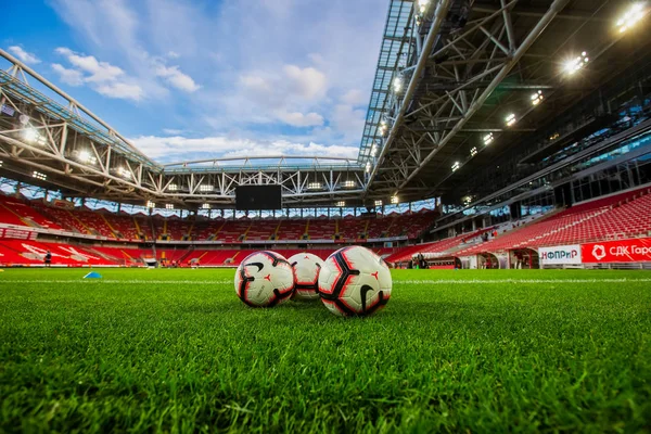 Moscou Rússia Agosto 2018 Bolas Campo Vazio Otkritie Arena Antes — Fotografia de Stock