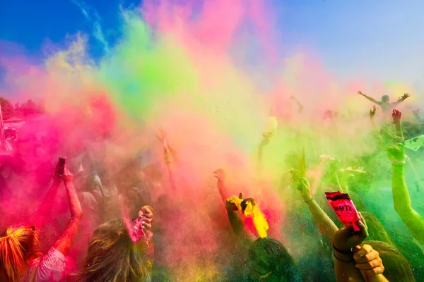 Thessaloniki Greece September 2018 Crowds Unidentified People Throw Colour Powder Royalty Free Stock Photos