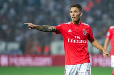 Thessaloniki, Yunanistan - 29 Ağustos 2018: Oyuncu, Benfica Alex Grimaldo Uefa Şampiyonlar Ligi Play-off mücadelesi sırasında eylem, 2 bacak Paok vs Fc Benfica Toumba Stadı'nda oynanan