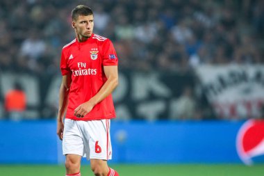 Thessaloniki, Yunanistan - 29 Ağustos 2018: Oyuncu, Benfica Ruben Dias eylem Uefa Şampiyonlar Ligi Play-off mücadelesi sırasında 2 bacak Paok vs Fc Benfica Toumba Stadı'nda oynanan