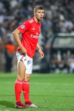Thessaloniki, Yunanistan - 29 Ağustos 2018: Oyuncu, Benfica Ruben Dias eylem Uefa Şampiyonlar Ligi Play-off mücadelesi sırasında 2 bacak Paok vs Fc Benfica Toumba Stadı'nda oynanan
