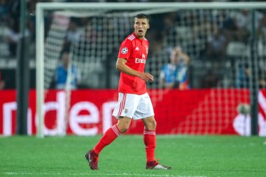 Thessaloniki, Yunanistan - 29 Ağustos 2018: Oyuncu, Benfica Ruben Dias eylem Uefa Şampiyonlar Ligi Play-off mücadelesi sırasında 2 bacak Paok vs Fc Benfica Toumba Stadı'nda oynanan