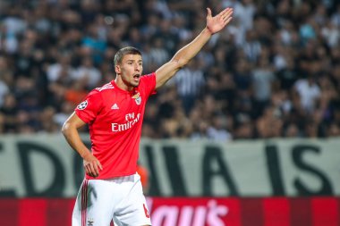 Thessaloniki, Yunanistan - 29 Ağustos 2018: Oyuncu, Benfica Ruben Dias eylem Uefa Şampiyonlar Ligi Play-off mücadelesi sırasında 2 bacak Paok vs Fc Benfica Toumba Stadı'nda oynanan