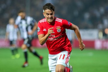 Thessaloniki, Yunanistan - 29 Ağustos 2018: Oyuncu, Benfica Franco Cervi eylem Uefa Şampiyonlar Ligi Play-off mücadelesi sırasında 2 bacak Paok vs Fc Benfica Toumba Stadı'nda oynanan