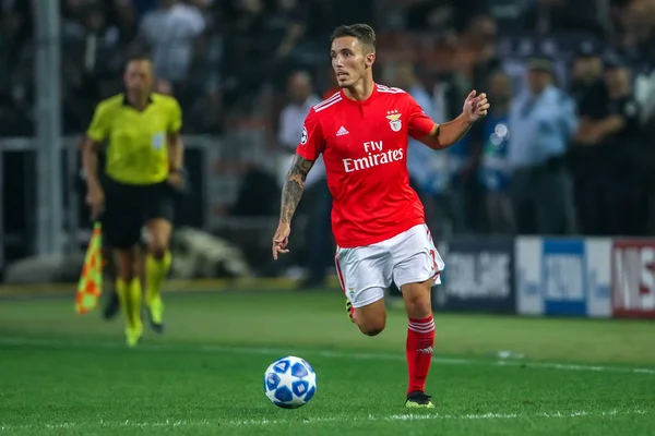 Thessaloniki, Yunanistan - 29 Ağustos 2018: Oyuncu, Benfica Alex Grimaldo Uefa Şampiyonlar Ligi Play-off mücadelesi sırasında eylem, 2 bacak Paok vs Fc Benfica Toumba Stadı'nda oynanan