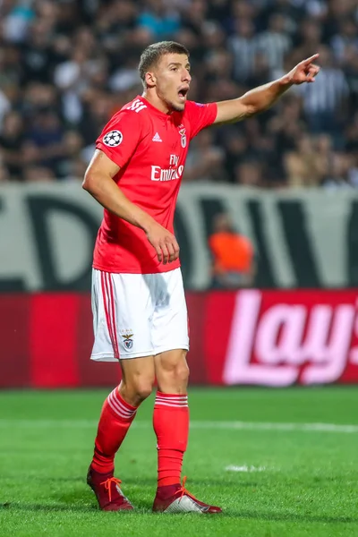 Thessaloniki, Yunanistan - 29 Ağustos 2018: Oyuncu, Benfica Ruben Dias eylem Uefa Şampiyonlar Ligi Play-off mücadelesi sırasında 2 bacak Paok vs Fc Benfica Toumba Stadı'nda oynanan