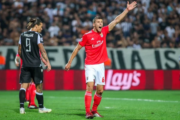 Thessaloniki, Yunanistan - 29 Ağustos 2018: Oyuncu, Benfica Ruben Dias eylem Uefa Şampiyonlar Ligi Play-off mücadelesi sırasında 2 bacak Paok vs Fc Benfica Toumba Stadı'nda oynanan