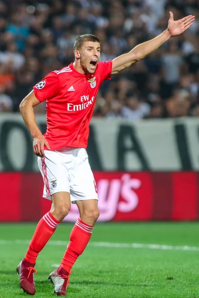 Thessaloniki, Yunanistan - 29 Ağustos 2018: Oyuncu, Benfica Ruben Dias eylem Uefa Şampiyonlar Ligi Play-off mücadelesi sırasında 2 bacak Paok vs Fc Benfica Toumba Stadı'nda oynanan